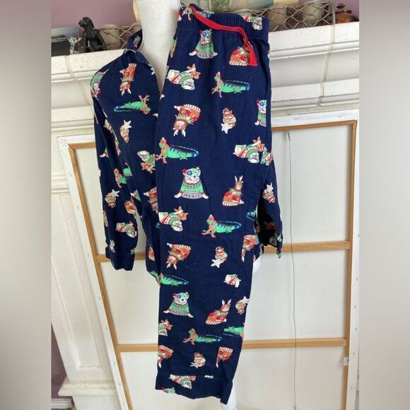 NWOT flannel 2 pc. pj set Xmas animals in hats: dogs, cats, iguanas runs big - Picture 4 of 13
